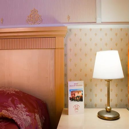Arco Di Travertino Hotel Roma