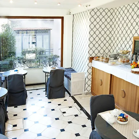 Arco Di Travertino 2* רומא