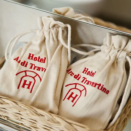 מלון Arco Di Travertino