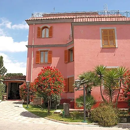 Arco Di Travertino ホテル 2*