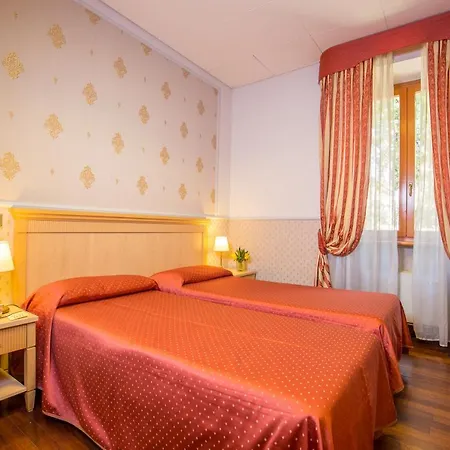 Arco Di Travertino Hotel Řím