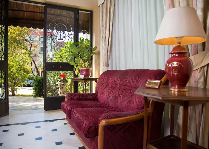 Arco Di Travertino Hotel Rome