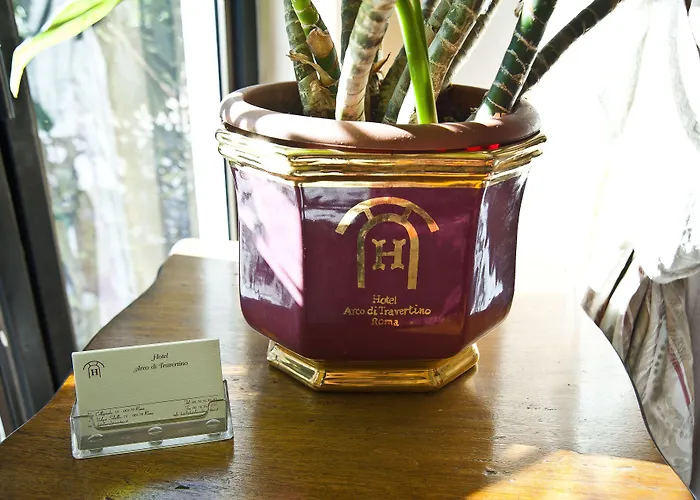 Hotel Arco Di Travertino