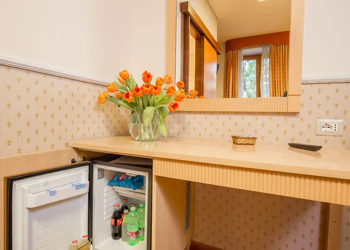 Hotel Arco Di Travertino 2*