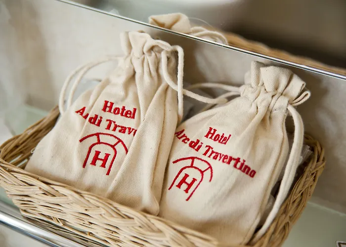 Hotel Arco Di Travertino