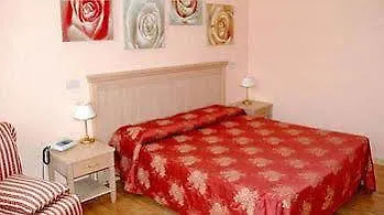 Arco Di Travertino Hotel 2*