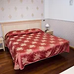 Arco Di Travertino Hotel