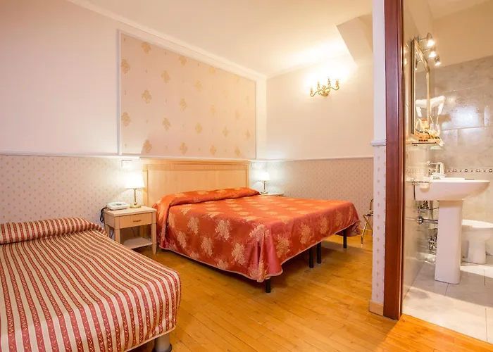Hotel Arco Di Travertino Řím